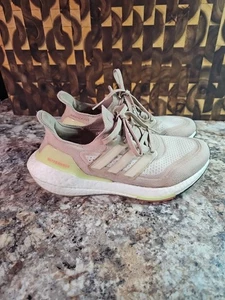 Women's Adidas Ultraboost 21 Ambient Blush/Multicolor Size 7.5 FY3953 - Picture 1 of 9