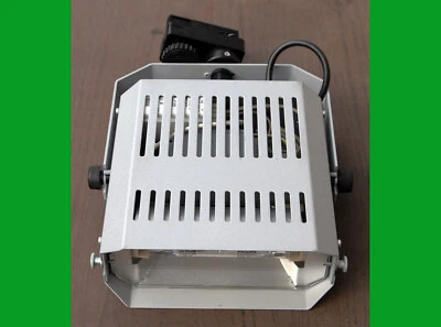 SPITTLER HQI Strahler mit EURO-Adapter für 3-Phasen Stromschiene, silber, Top  - Bild 1 von 4