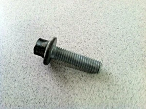 2002-2009 MERCEDES-BENZ E500 W211 ~ TRANSMISSION TO CRANKCASE SCREW - Picture 1 of 3