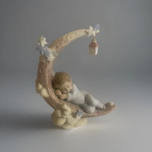 Statuina porcellana Lladro - Sonno celeste - nella scatola originale - rara da trovare - Foto 1 di 10