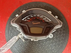 PIAGGIO VESPA VESPA GTS 300 SUPER ABS SPEEDO INSTRUMENT CLUSTER SPEEDOMETER 2020 - Picture 1 of 16