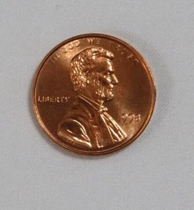 1998 Uncirculated Lincoln Memorial Cent - Picture 1 of 9