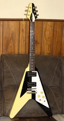 Guitarra eléctrica Greco FV650 1984 Michael Schenker V usada Foto 1 de 4