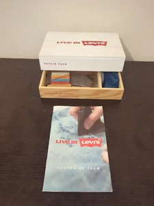 Live In Levi's Levi Jeans Kit Attrezzi Promozionale Riparazione e Personalizzazione Box - Foto 1 di 10
