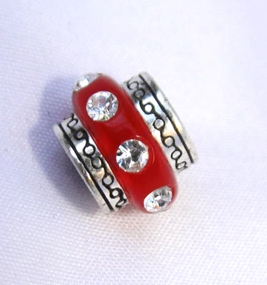 Espaciador de cuentas redondas Brighton Dazzle rojo y cristal Foto 1 de 2