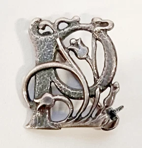 LETTER P LAPEL PIN STERLING SILVER 925 TINY VINTAGE BROOCH WILLIAM MORRIS... - Picture 1 of 20