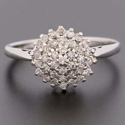 9ct White Gold 0.25ct Diamond Cluster Ring Size L Hallmarked - Image 1 of 4