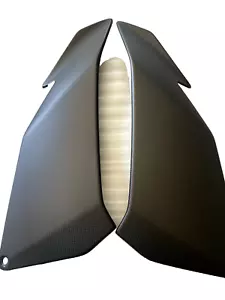 Cubiertas de paneles de carenado lateral de fibra de carbono Aprilia Tuono V4 2011-2012-2013-2019 - Imagen 1 de 2
