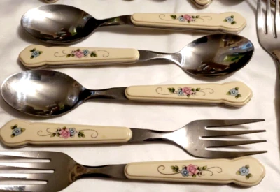 Pfaltzgraff Tea Rose Flatware 18 pc 4 Place Sets TAIWAN Stainless Plastic Handle - Image 1 of 4