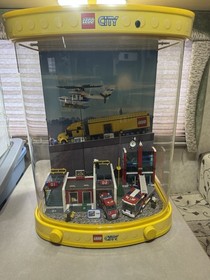 Lego City Store Display #7741 #7208 #3221 Helicopter Spins, Read Description*