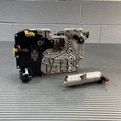 BMW X5 G05 2020-2023 carrocería de válvula de transmisión automática con solenoide 30 k millas OEM Foto 1 de 4