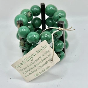 Pulsera de cuentas elásticas de madera y verde hecha a mano de nuez de tagua orgánica natural - Imagen 1 de 7