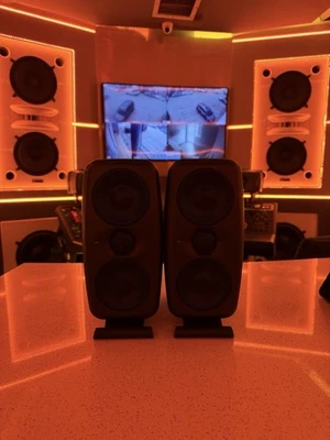 IK Multimedia iLoud MTM 100W Studio Monitor - Image 1 of 2