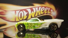 Hot Wheels Bedlam Clover Cars White