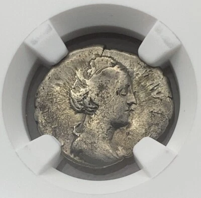 Denario de Plata de Faustina Sr. AD 138 - 140/1 NGC certificado en muy buen estado Foto 1 de 4