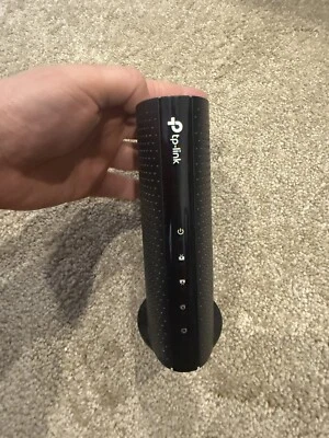 TP-Link TC-W7620 DOCSIS 3.0 300Mbps WiFi Cable Modem Router  - Image 1 of 4