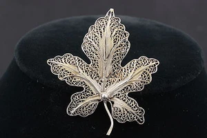 VINTAGE FILIGREE LEAF BROOCH FASHION 3010 - Picture 1 of 2