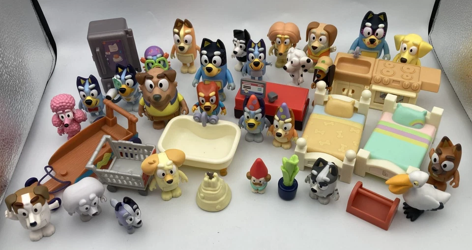 BLUEY FAMILY & FRIENDS You Choose 100+ Figures & Accessories Many Rare! - Image 1 of 1