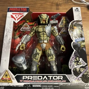 Figura de acción/juguete de batalla posable "PREDATOR" 12" (2021) con mandíbula de acción abierta - Imagen 1 de 3