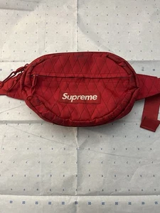 Bolso Cintura FW18 Supreme Rojo X PAC - Usado - Imagen 1 de 5