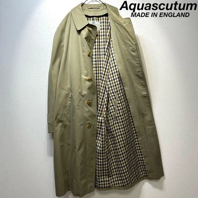 Abrigo de cuello bal vintage con diseño a cuadros AQUASCUTUM en beige Foto 1 de 4