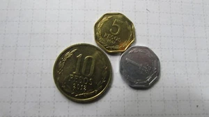 chile 1 , 5 and 10 pesos 2012 Z1 - Picture 1 of 2