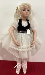 Cynthia Dutra Ballerina doll - Picture 1 of 20