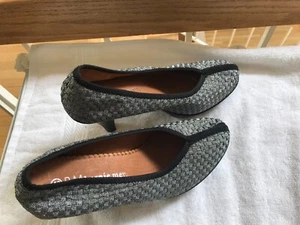 Tacones de plataforma BM Bernie Mev plateados tejidos con acento negro NUEVO - Imagen 1 de 8
