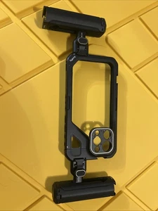 Smallrig Black Dual Handheld Mobile Video Kit For iPhone 15 Pro - Picture 1 of 10
