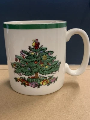 Set Of 4 Spode Christmas Tree Pattern Mugs - Unused - Image 1 of 3