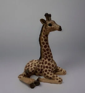 Large 13"T Resin Giraffe laying Down Figurine 10”Lx7”w Home Decor Baby Jungle - Picture 1 of 4