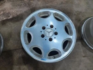 1995-97 Mercedes S420 16x7-1/2 Aluminum Wheel - 8 Hole *Grade B-* - Picture 1 of 6