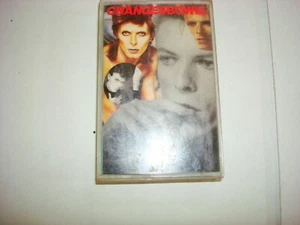 David Bowie "Changesbowie" Cassette 1990 - Picture 1 of 2