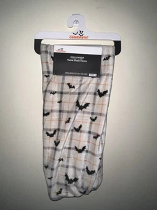 Halloween Plush Throw Blanket 50" x 60" Plaid and Bats 🦇 - Picture 1 of 6