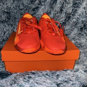 Nike Isofly Gs Basketball Shoes Sneaker Atomic Orange Glacier FN4384-800 Size 7Y - Picture 1 of 5