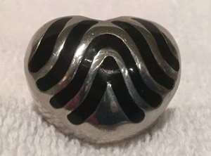 ❤️REDUCED✨Heavy Black Enamel Inlay Silvertone Heart Design Ring SZ 9 - Picture 1 of 8