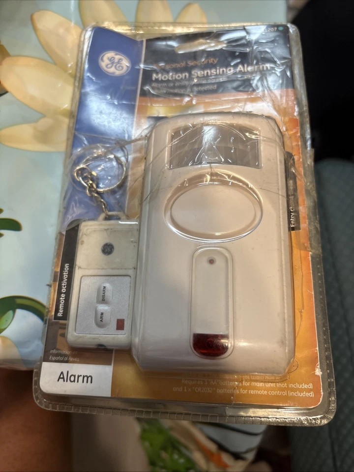 GE Seguridad Personal Detección de Movimiento 120 dB Alarma/Timbre de Entrada con Control Remoto 51207 Foto 1 de 1
