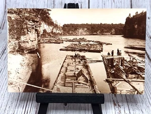Lumber Raft Running The Kilbourn Dam, Wisconsin Dells, WI Vintage Postcard - Picture 1 of 4
