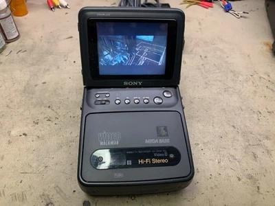 ***Walkman de video estéreo HiFi SONY GV-300 NTSC Hi8 completamente restaurado *90 días de garantía Foto 1 de 4