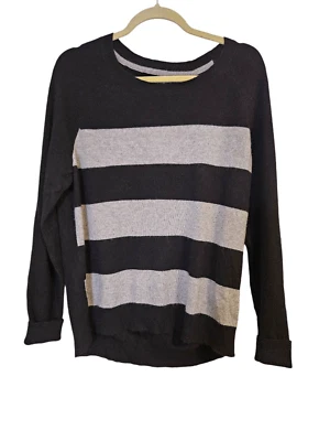 Черный и серый широкий полосатый кашемировый свитер с вырезом лодочкой.  Размер L. - Изображение 1 из 3