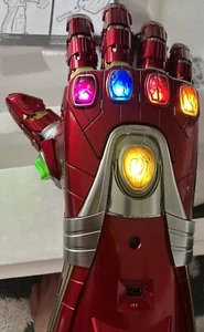Avengers 4 Endgame - Iron Man Nano Gauntlet Hot Toys 1:1 Scale Life-Size Replica - Picture 1 of 6
