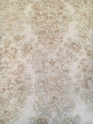 Papel pintado vintage damasco enrejado a gran escala marrón claro y pizarra por motivo Foto 1 de 3