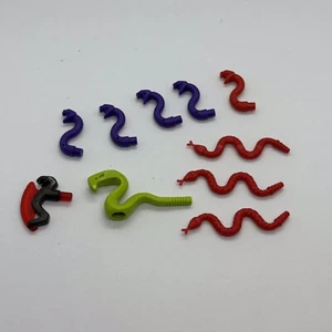 Lego Minifigur-Menge 10 Schlangen Figur E2-148 - Bild 1 von 4