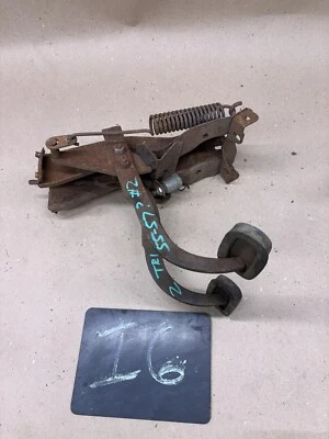 1957 57 CHEVROLET CLUTCH PEDALs BRAKE ASSEMBLY BELAIR 150 210 NOMAD Bel Air Oem - Image 1 of 4