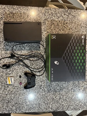 Consola Microsoft Xbox Series x 1 TB Negra con Caja y Accesorios Excelente Foto 1 de 4