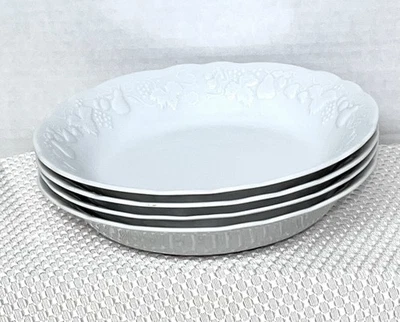 Philippe Deshoulieres Blanc De Blanc Vintage Soup/ Cereal Bowls  7 1/2" Set of 4 - Image 1 of 4