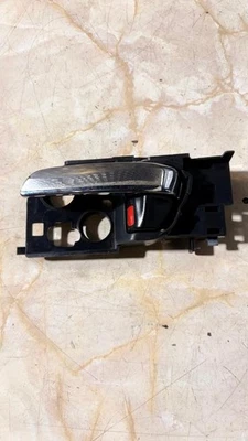 Honda Hrv Left Passenger Nearside Front Inner Door Handle Mk2 2015-2021B - Image 1 of 4