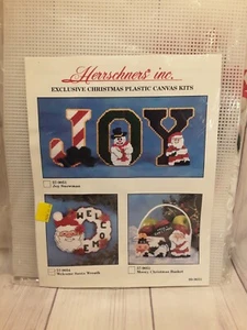 Vintage ~Plastic Canvas Christmas Kit "Welcome" Santa Wreath Wall/Door Hanger - Picture 1 of 5