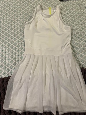 Nuevo vestido de tenis Lucky In Love blanco mediano Foto 1 de 4