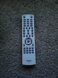 ORIGINALE PRODUTTORE DI APPARECCHIATURE ORIGINALI - TOSHIBA SE-RO217 -- TELECOMANDO - TESTATO - DD-7966 - Foto 1 di 2